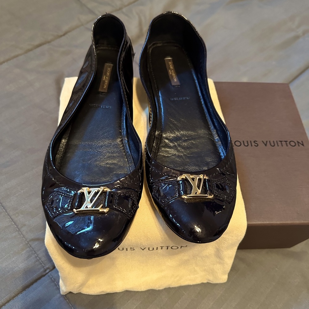 Louis Vuitton flats